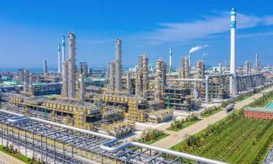 恒力石化上半年净利约80亿元 同比减少7%